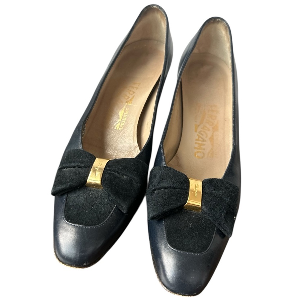 Salvatore Ferragamo Vintage Classic Bow Pumps